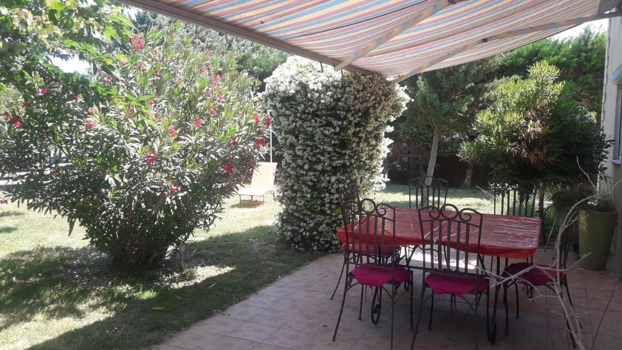 فيلا Cosy En Provence Maillane المظهر الخارجي الصورة